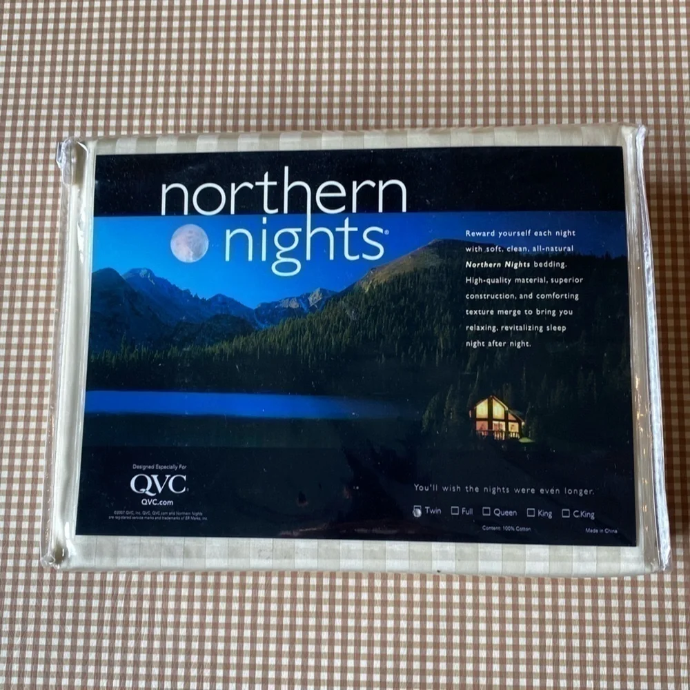 Northern Nights 100% cotton Ecru twin sheet set. NEW. Unopened‎